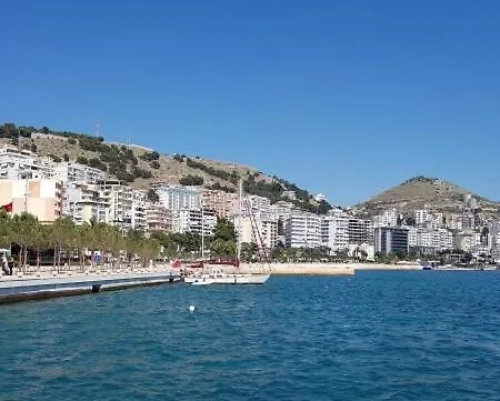 Sea View Vacation Apartment *