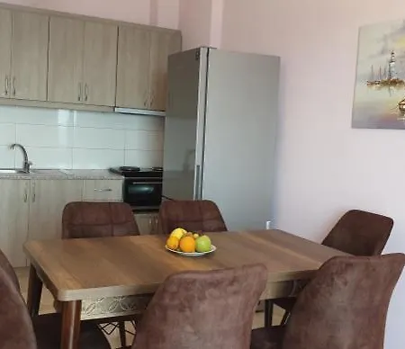 Apartment Sea View Vacation Apartment *
